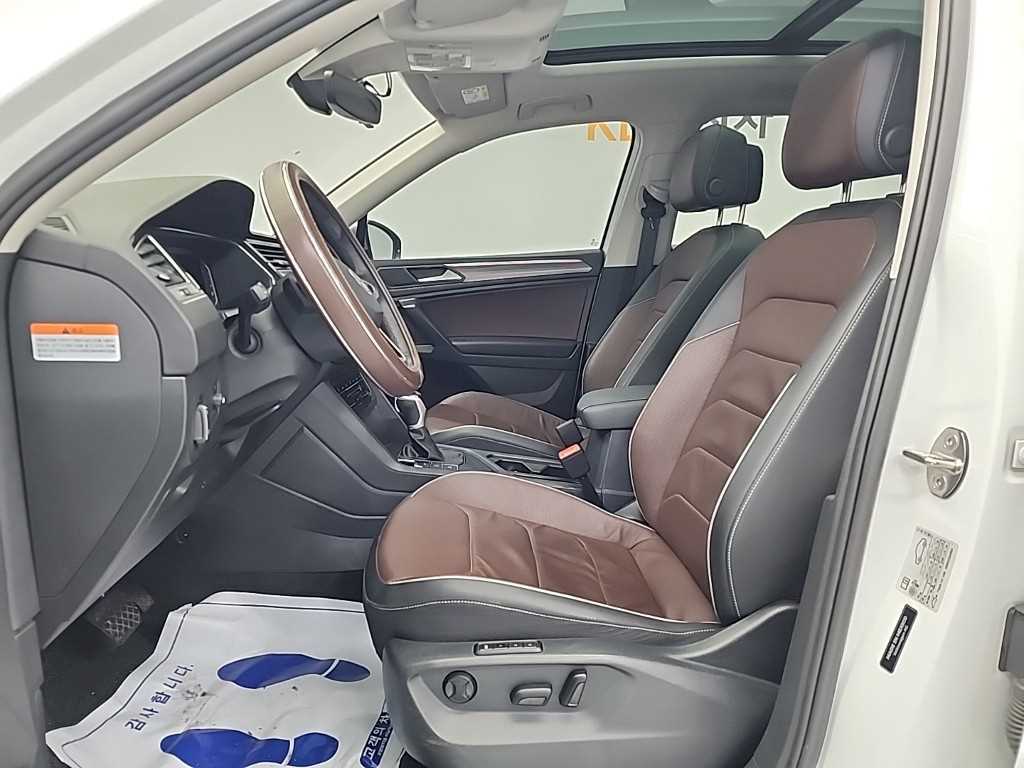 Volkswagen Tiguan - Vista 11