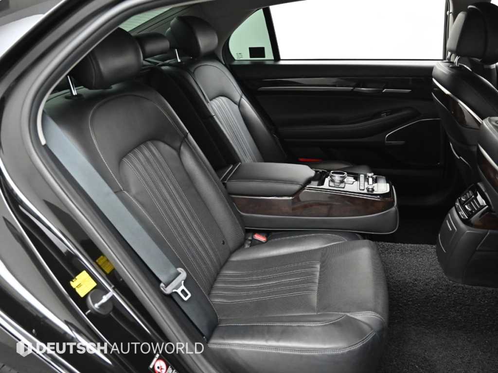 Genesis EQ900 - Vista 12