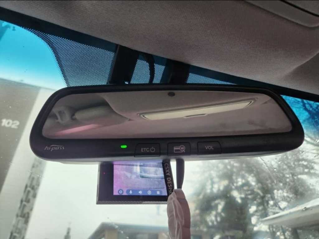 HYUNDAI Avante - Vista 10