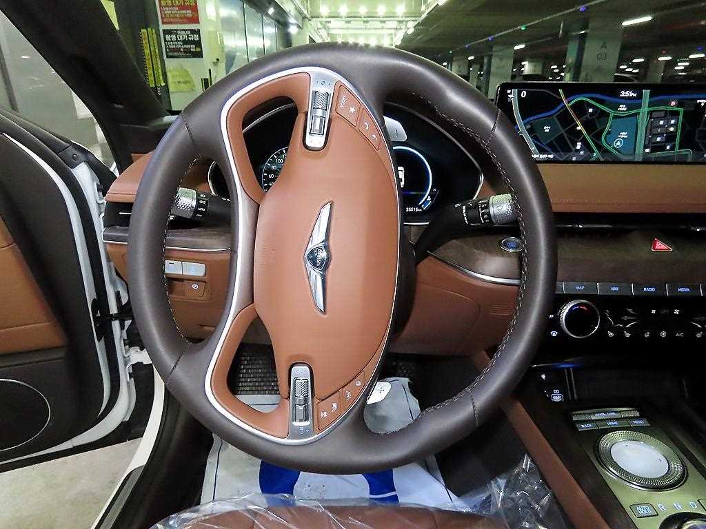 Genesis G80 - Vista 8