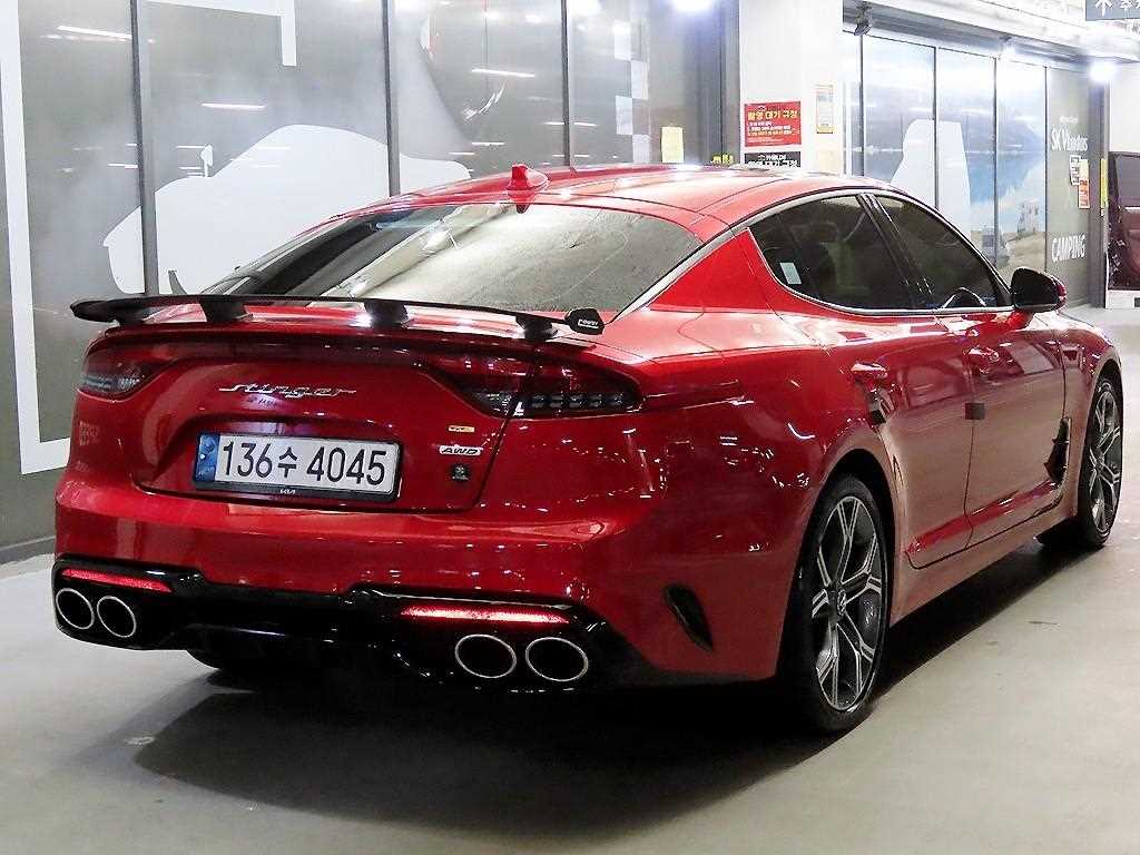 KIA Stinger - Vista 4