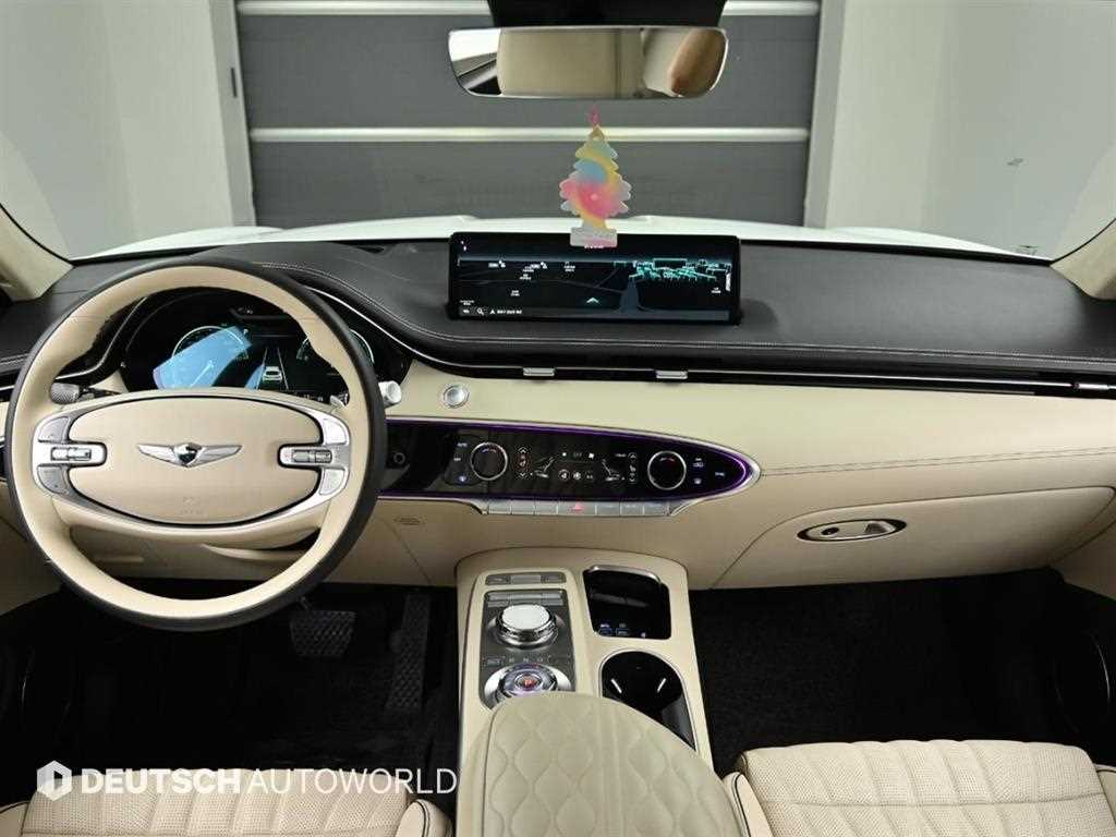 Genesis GV70 - Vista 8