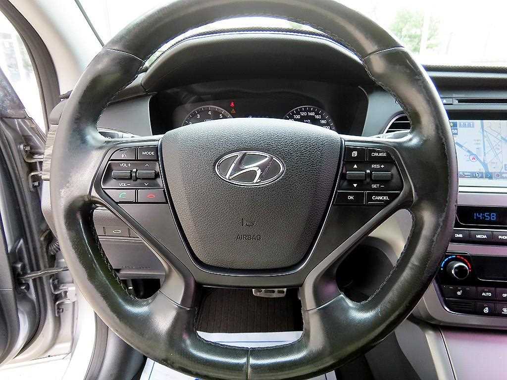 HYUNDAI Sonata - Vista 8