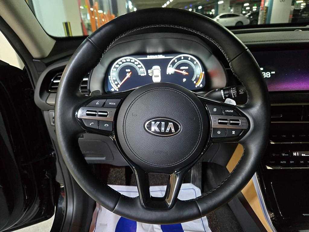 KIA K7 - Vista 8