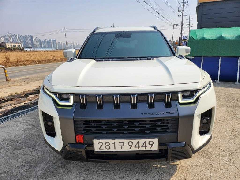 Ssangyong Torres 2023 Blanco - Importación desde Corea - HF Imports Iquique - Foto 1