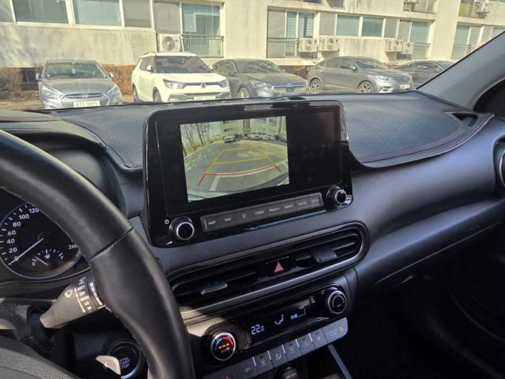 HYUNDAI Kona - Vista 8