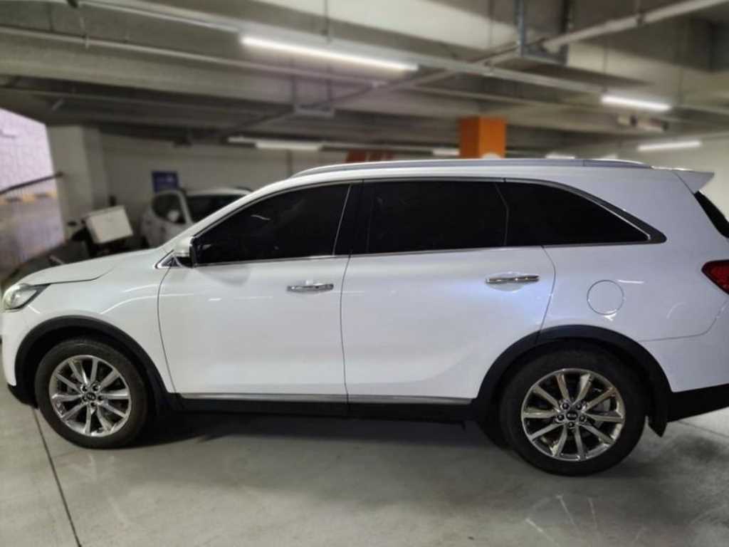 KIA Sorento - Vista 3