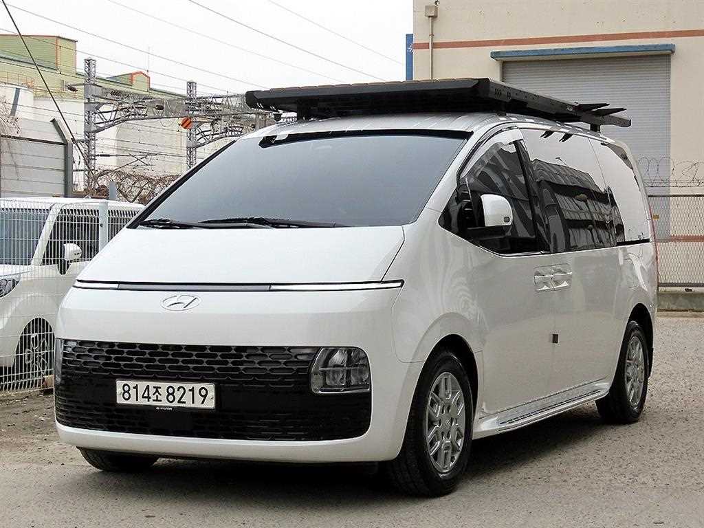 HYUNDAI Staria - Vista 2