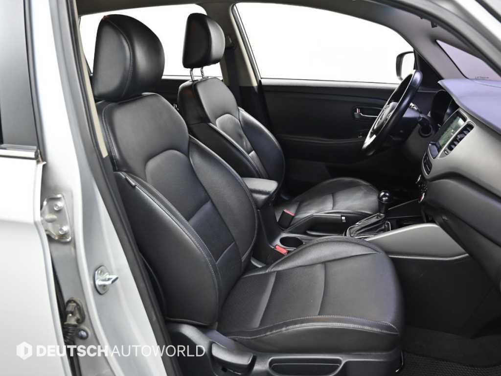 KIA Carens - Vista 10