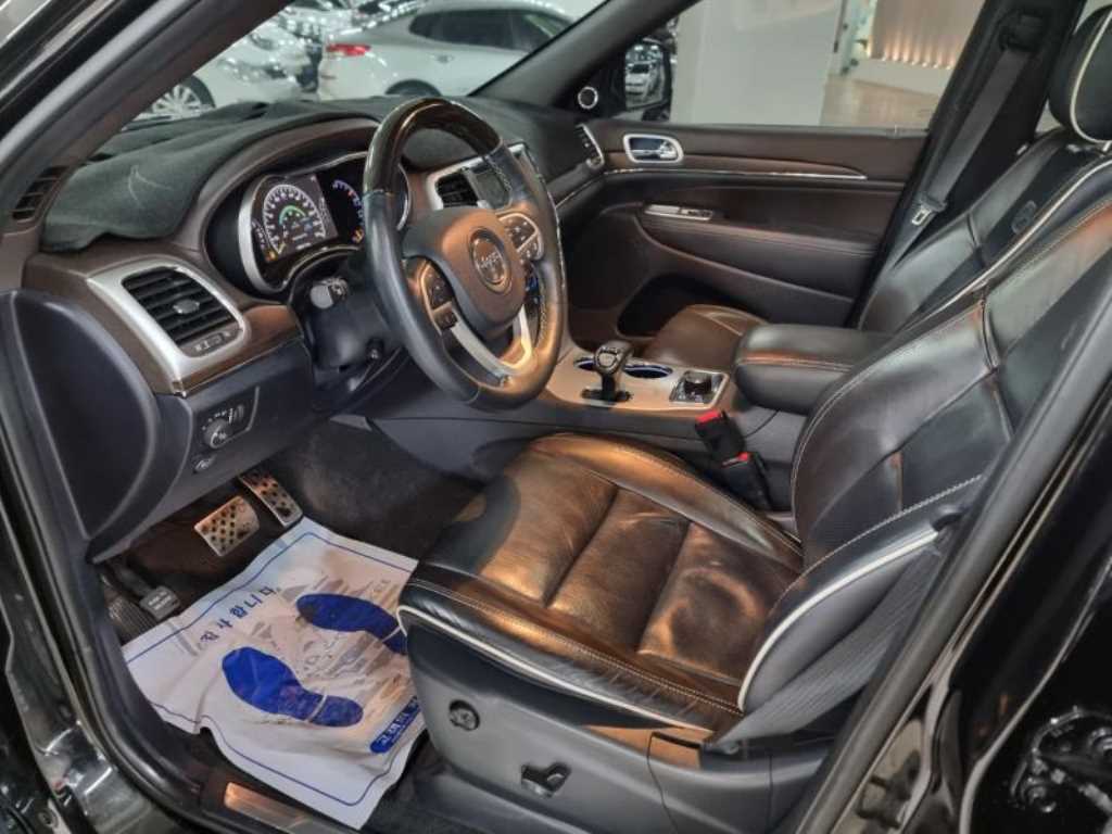 Jeep Cherokee - Vista 7