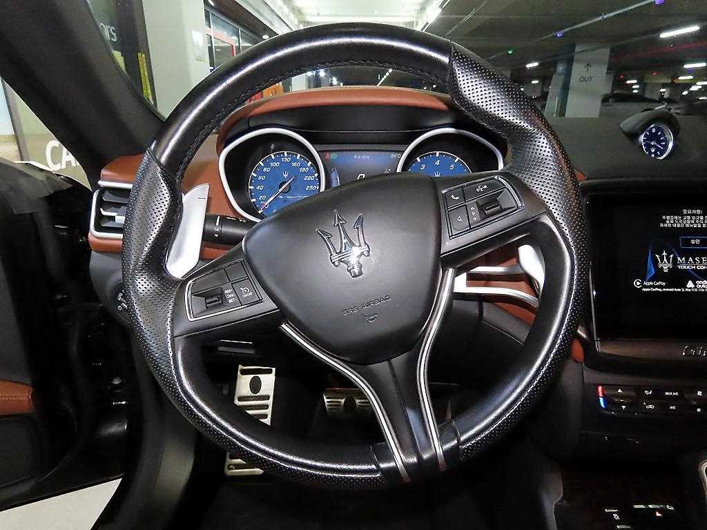 Maserati Ghibli - Vista 8