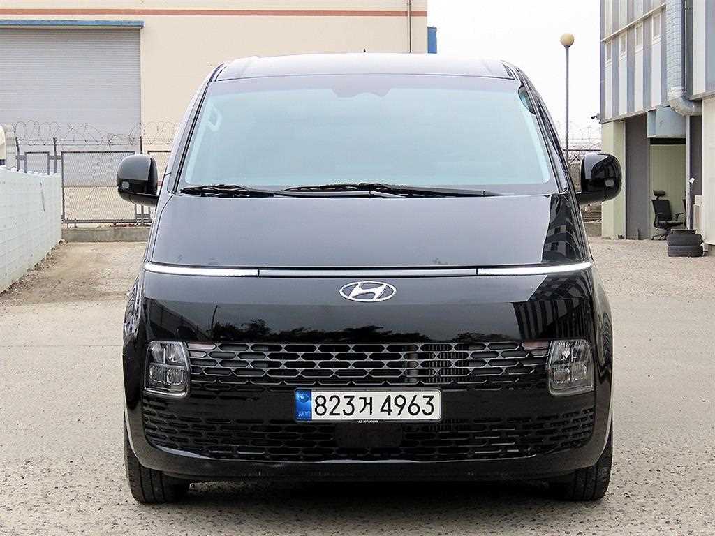 HYUNDAI Staria 2023 Negro - Importación desde Corea - HF Imports Iquique - Foto 1