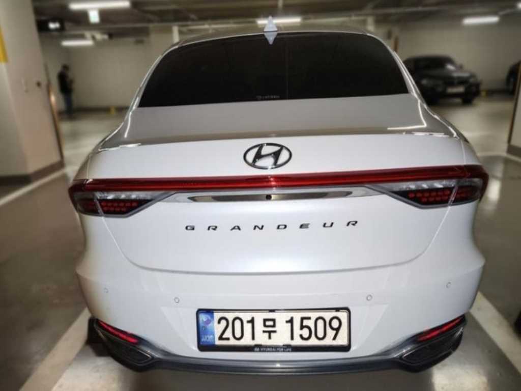 HYUNDAI Grandeur - Vista 2