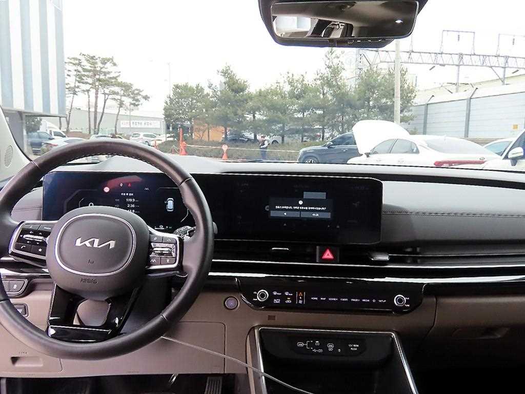KIA Carnival - Vista 8