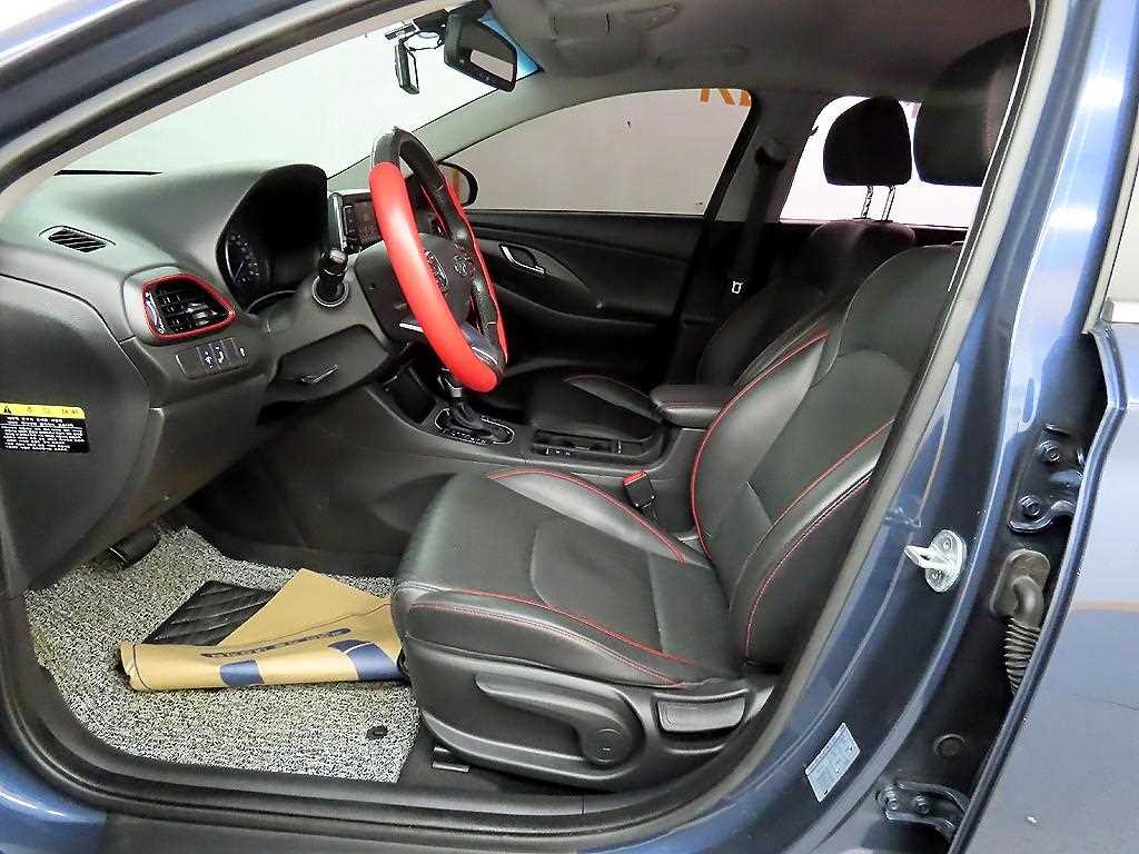 HYUNDAI i30 - Vista 5