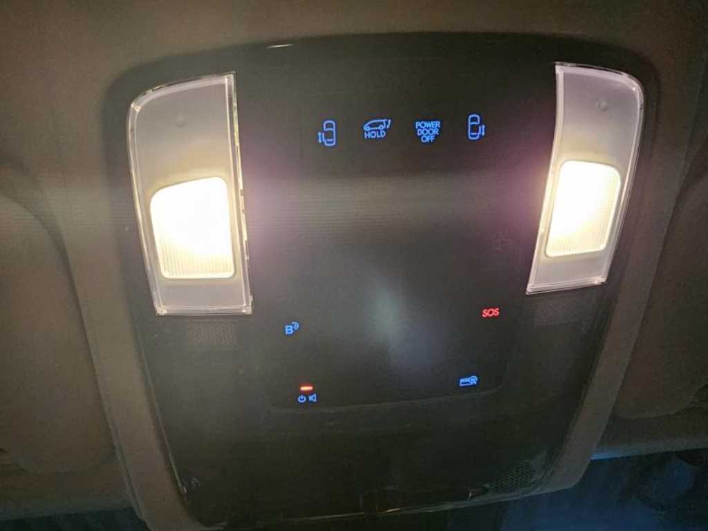 HYUNDAI Staria - Vista 10