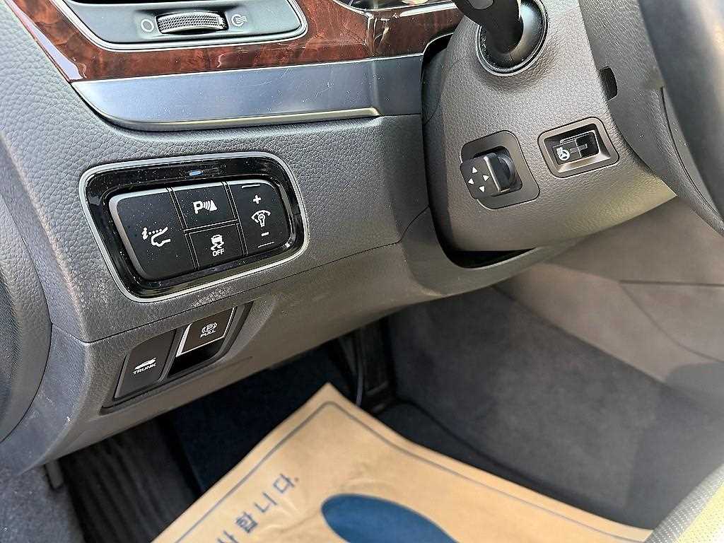 HYUNDAI Equus 2014 Negro - Importación desde Corea - HF Imports Iquique - Foto 13