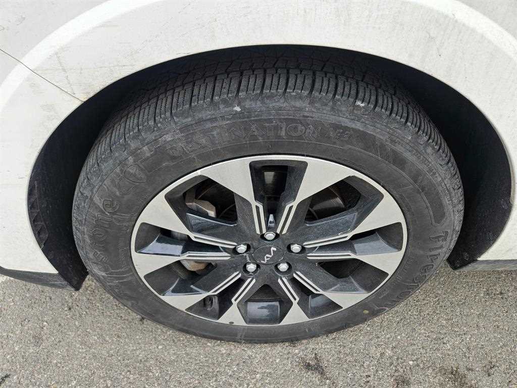 KIA Carnival - Vista 5