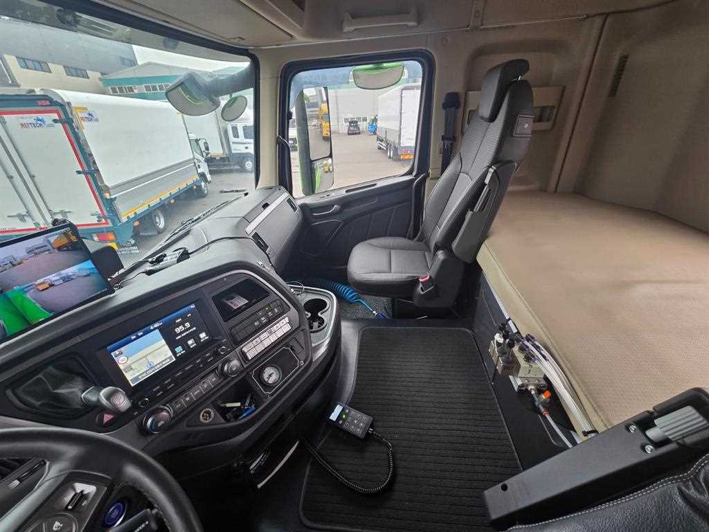 medium and large cargo apChoukJingae - Vista 9