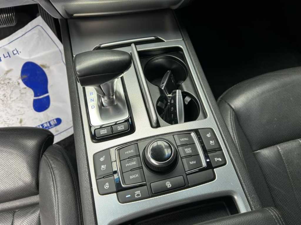 Genesis G80 - Vista 10