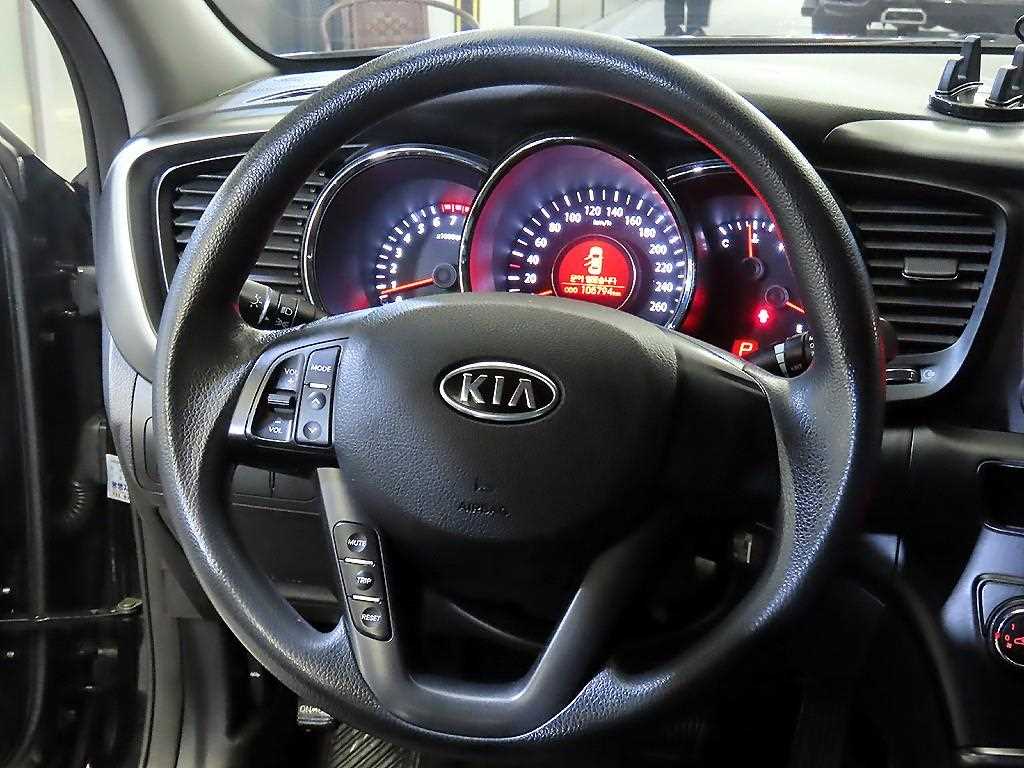 KIA K5 - Vista 8