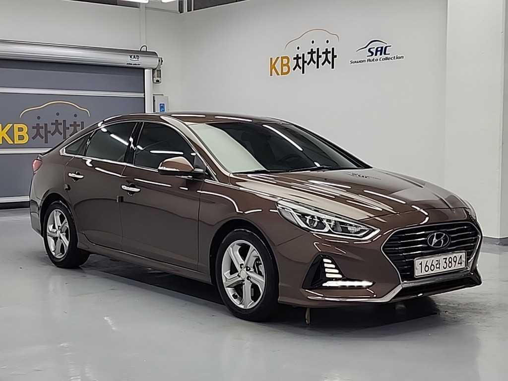 HYUNDAI Sonata - Vista 4