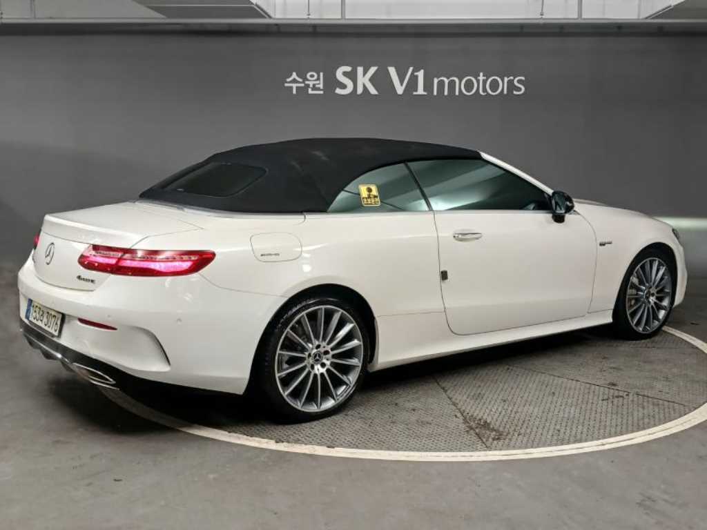 Mercedes Benz E class - Vista 4