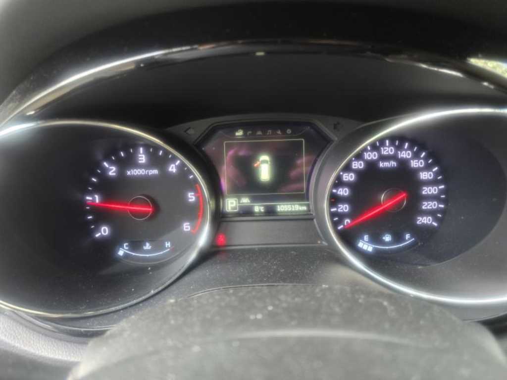 KIA Carnival - Vista 4