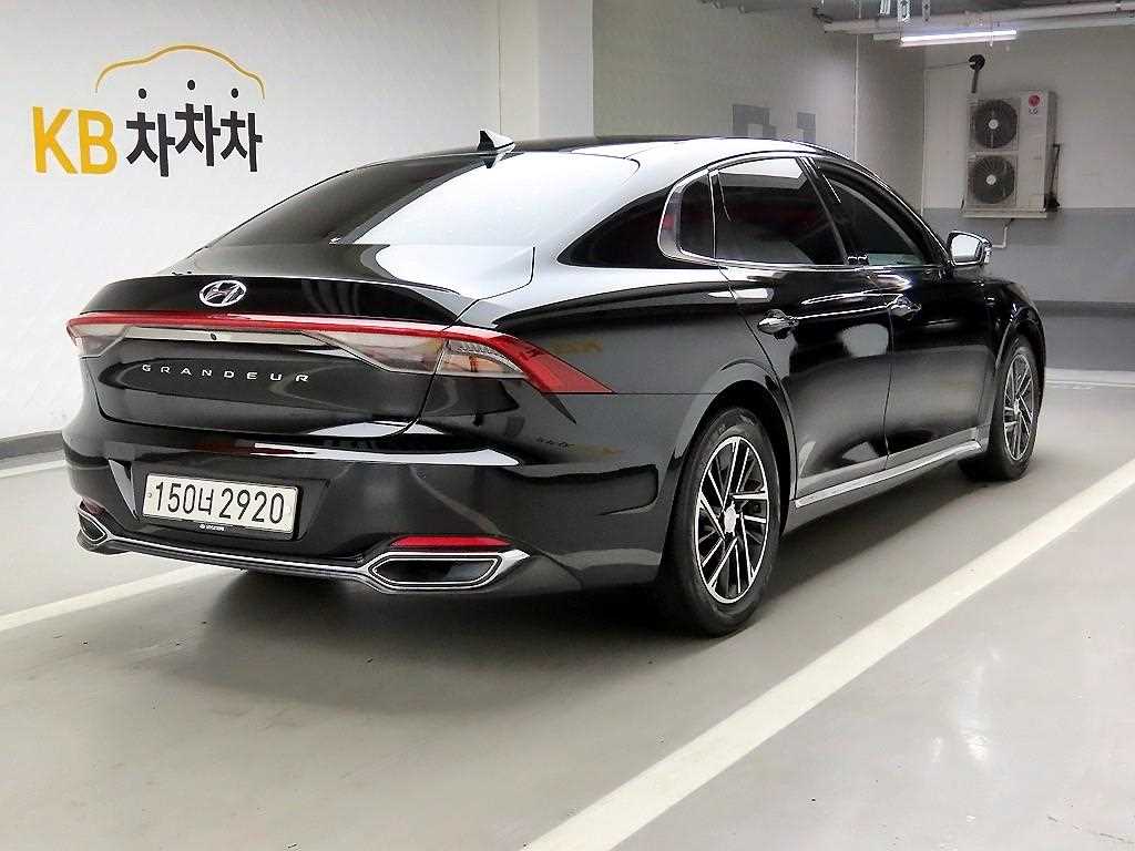 HYUNDAI Grandeur - Vista 4