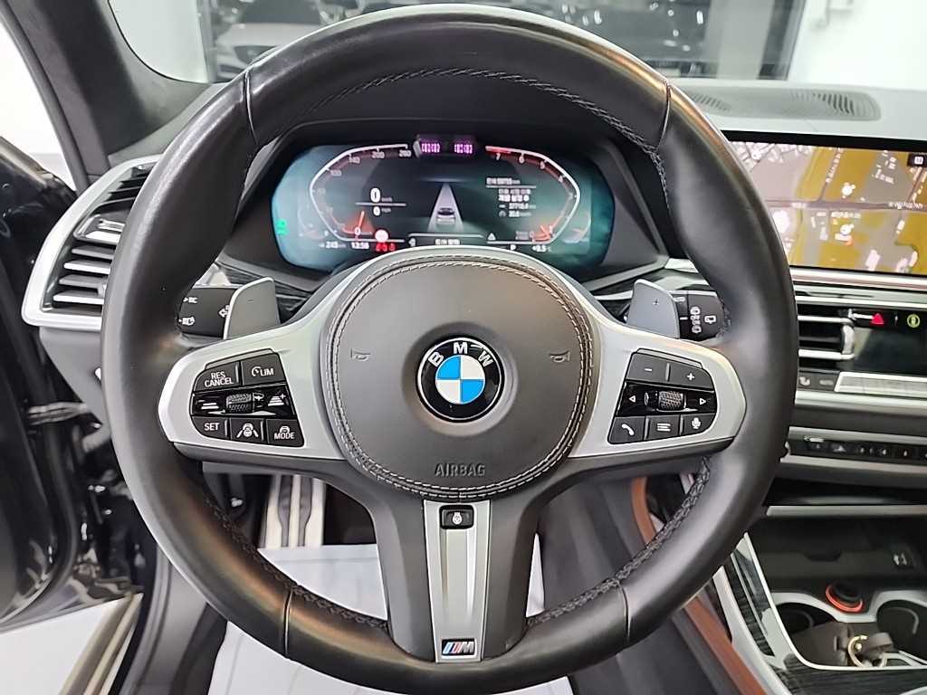 BMW X7 - Vista 9