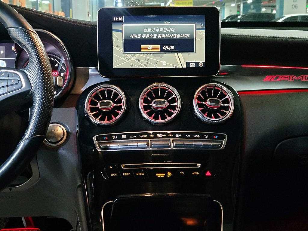 Mercedes Benz GLC Class - Vista 11