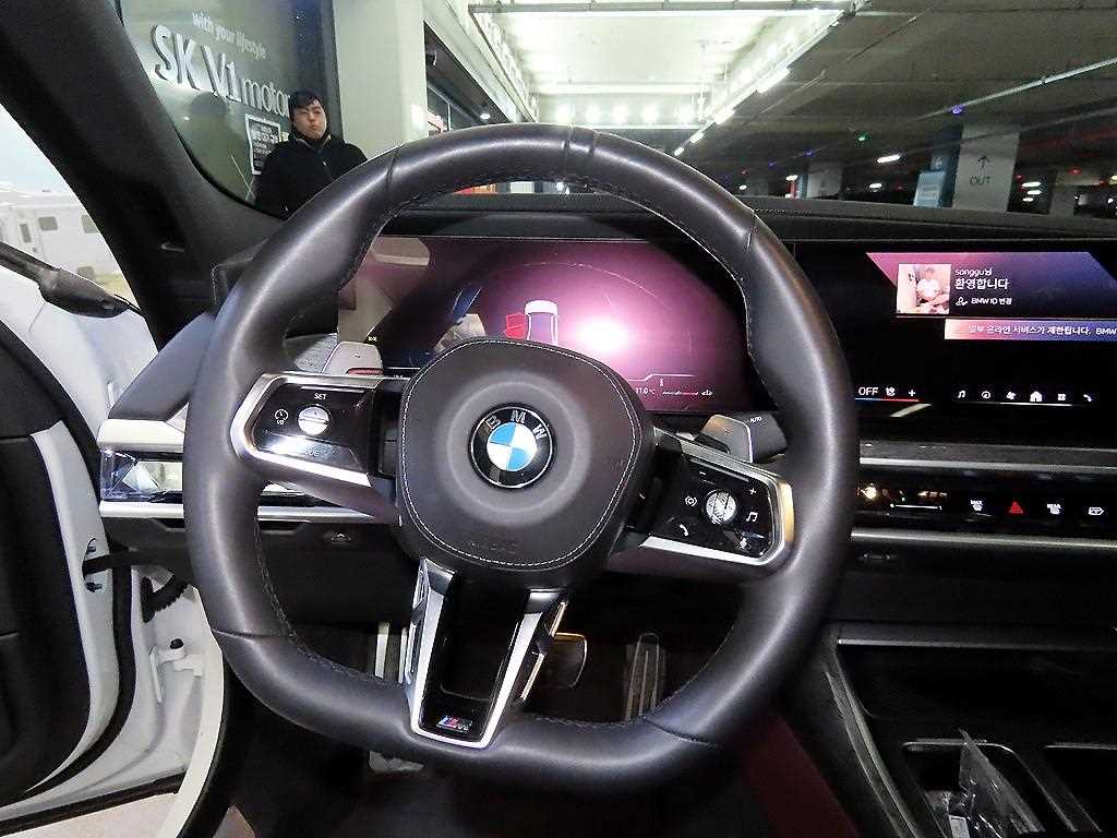 BMW 7 Series - Vista 8