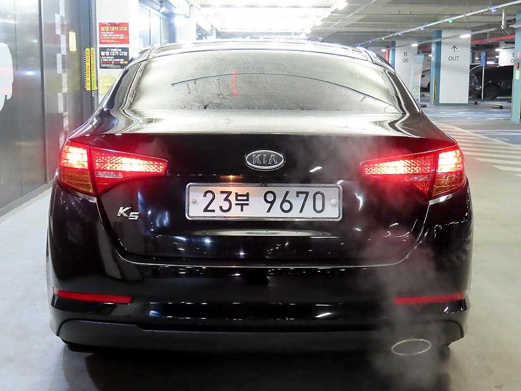 KIA K5 - Vista 5