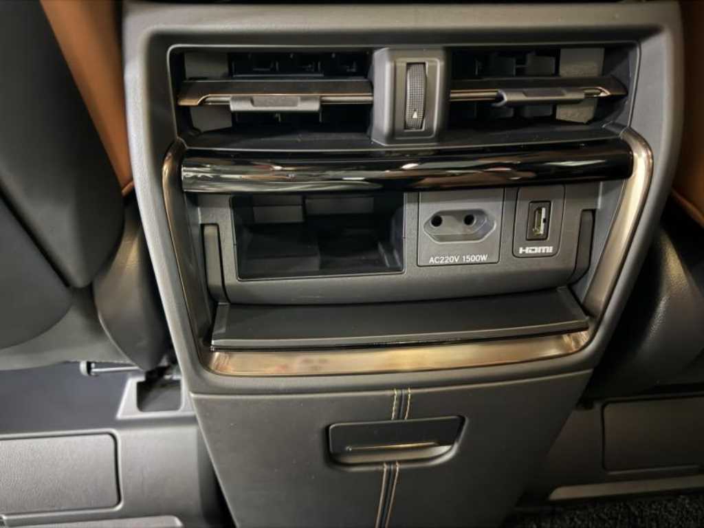 Toyota Alphard - Vista 12