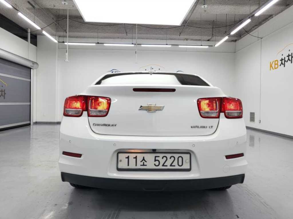 Chevrolet Malibu - Vista 5