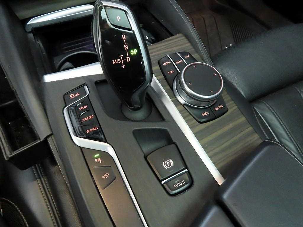 BMW 5 Series - Vista 10