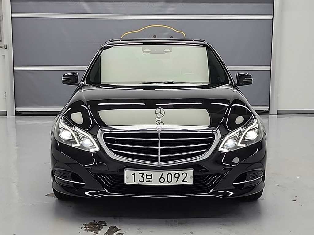 Mercedes Benz E class - Vista 2
