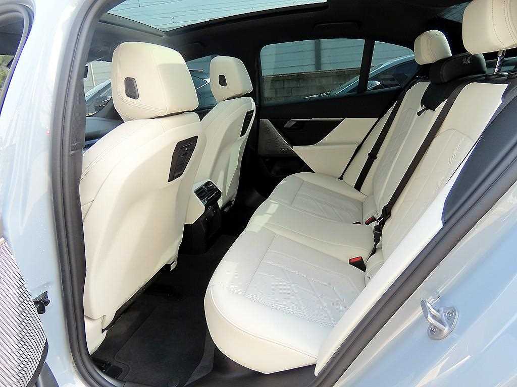 BMW 5 Series - Vista 6