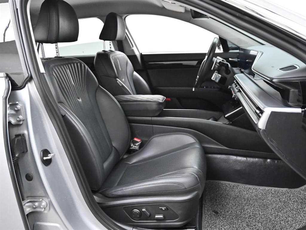 HYUNDAI Grandeur - Vista 9