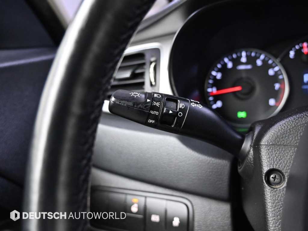 KIA Carens 2017 Plateado - Importación desde Corea - HF Imports Iquique - Foto 18