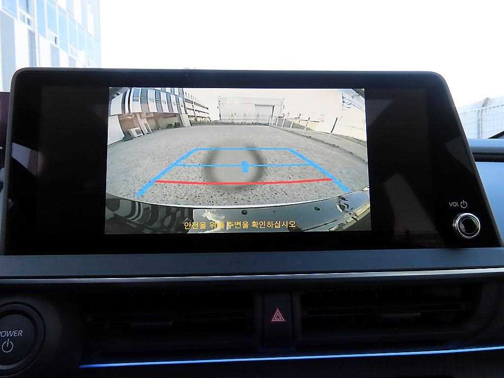 Toyota Prius 2026 Blanco - Importación desde Corea - HF Imports Iquique - Foto 16