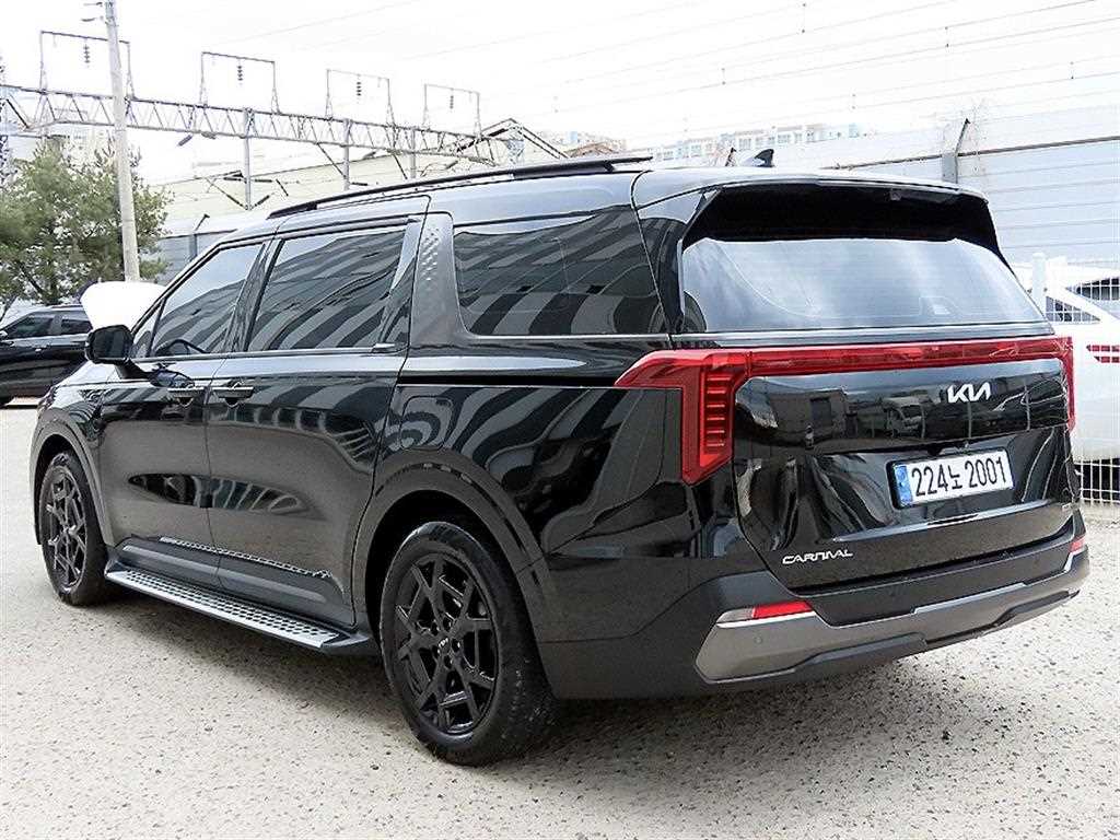 KIA Carnival - Vista 3
