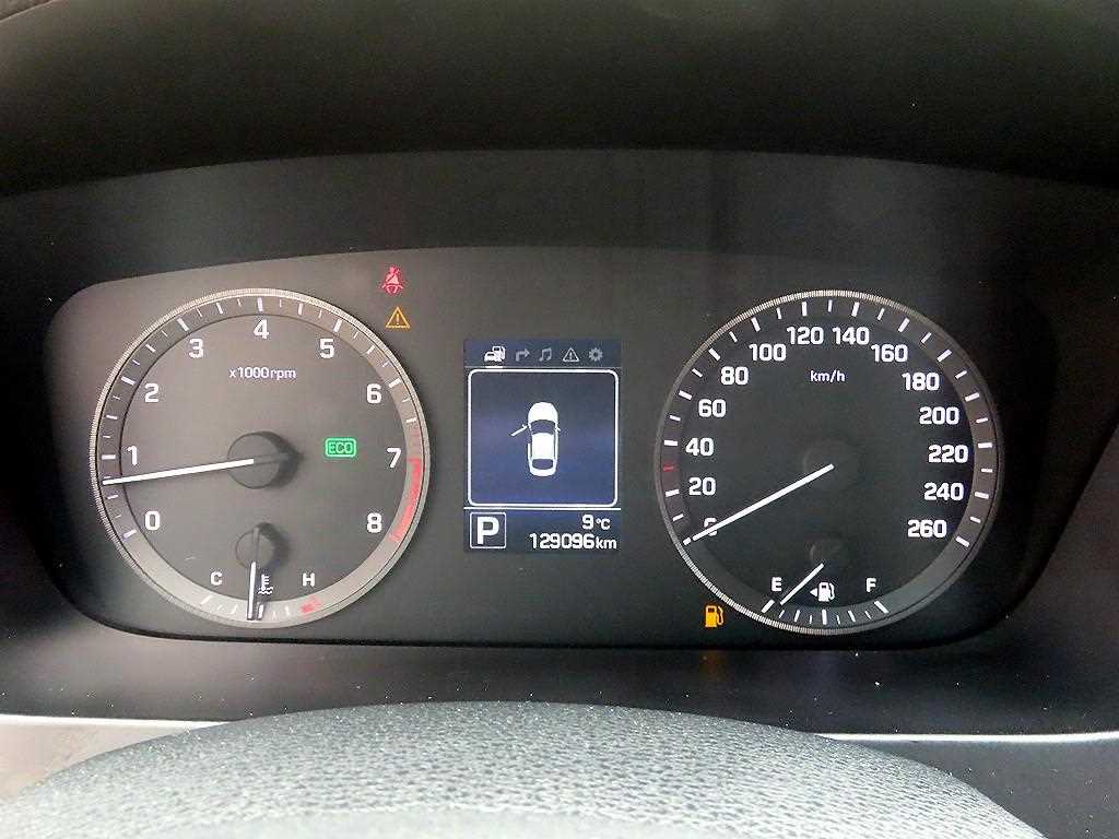 HYUNDAI Sonata - Vista 9