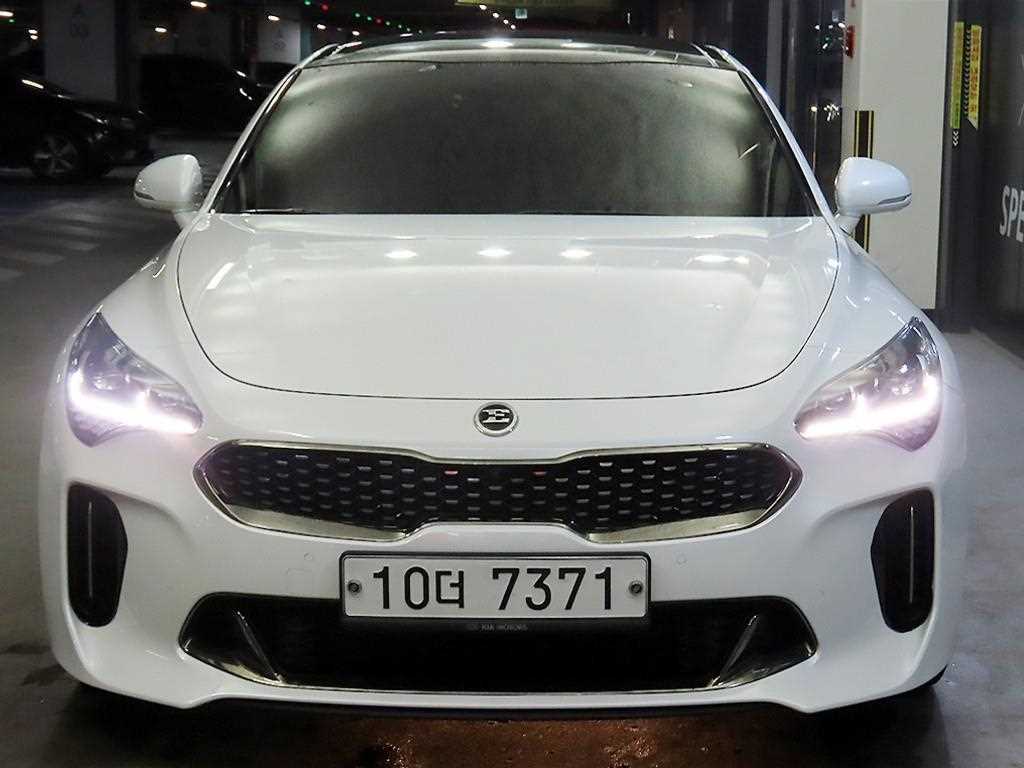 KIA Stinger - Vista 2