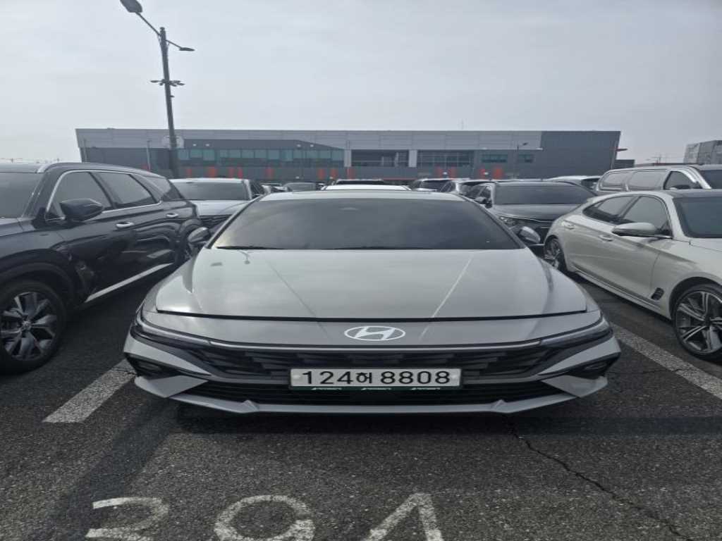 HYUNDAI Avante - Vista 2