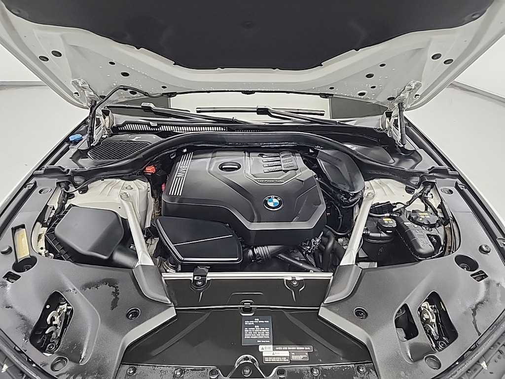 BMW 5 Series - Vista 5