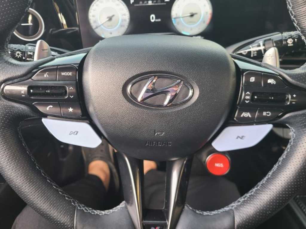 HYUNDAI Avante - Vista 12