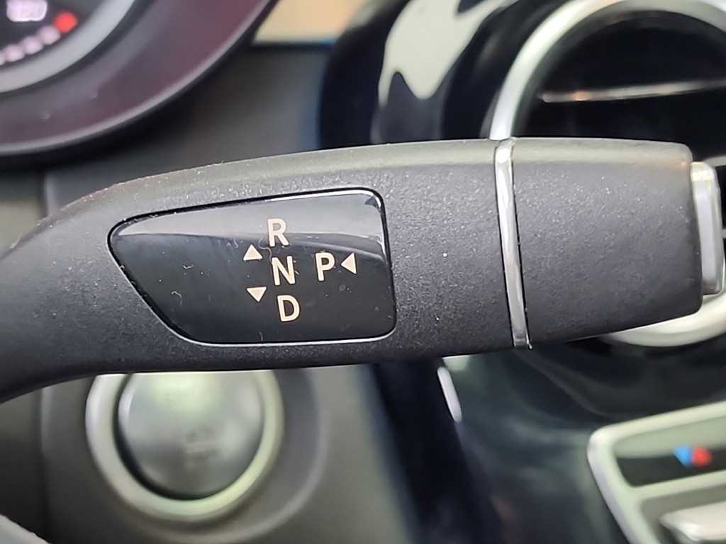 Mercedes Benz GLC Class - Vista 8