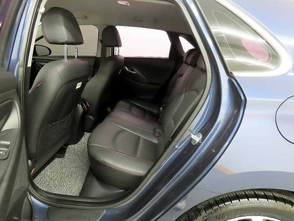 HYUNDAI i30 - Vista 6