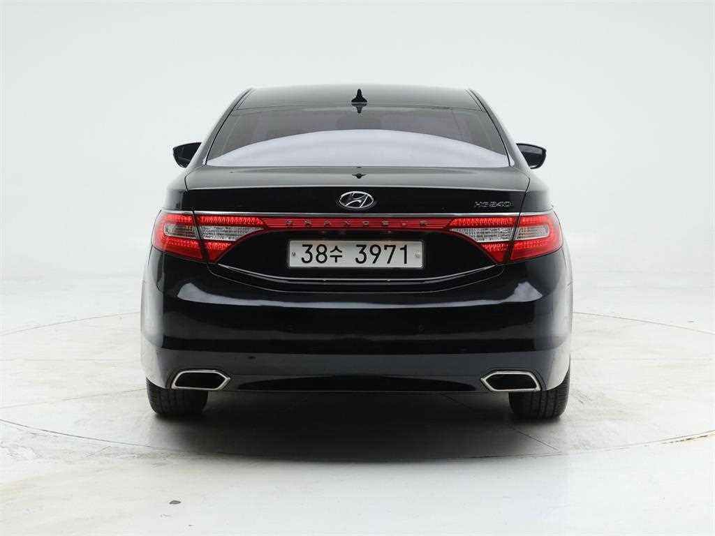 HYUNDAI Grandeur - Vista 5